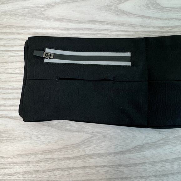 E Tronic Edge Running Belt Adjustable Belt Band Zip Pockets Black Earphone Hole - Picture 2 of 5